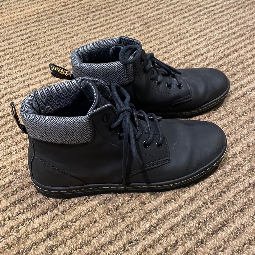 Dr. Martens Airwaves ankle boots